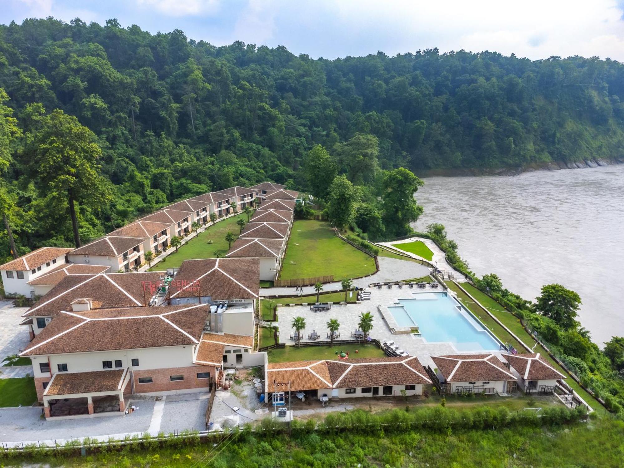 Regenta Resort & Spa By Riverside, จิตวัน ภายนอก รูปภาพ