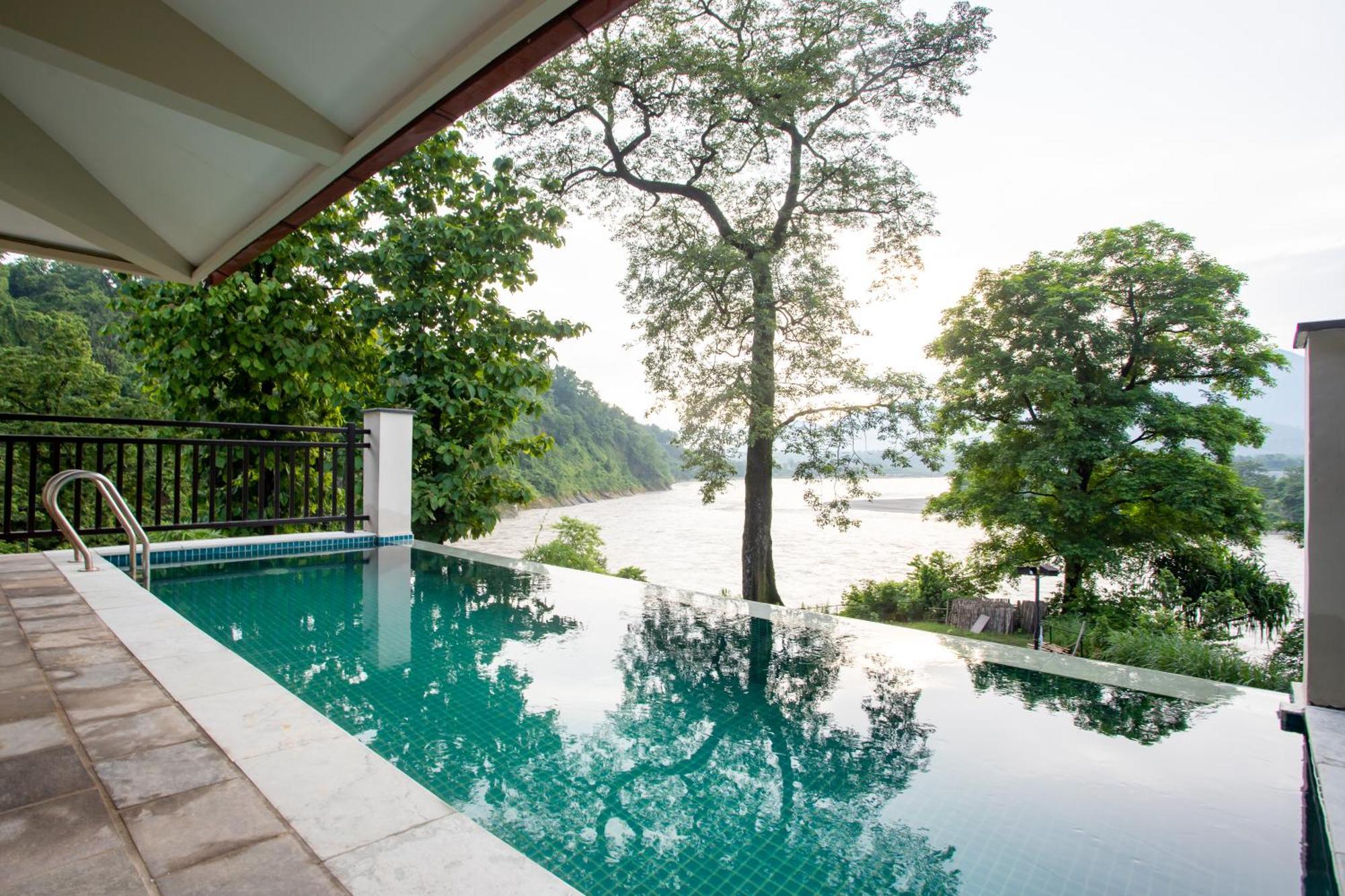 Regenta Resort & Spa By Riverside, จิตวัน ภายนอก รูปภาพ