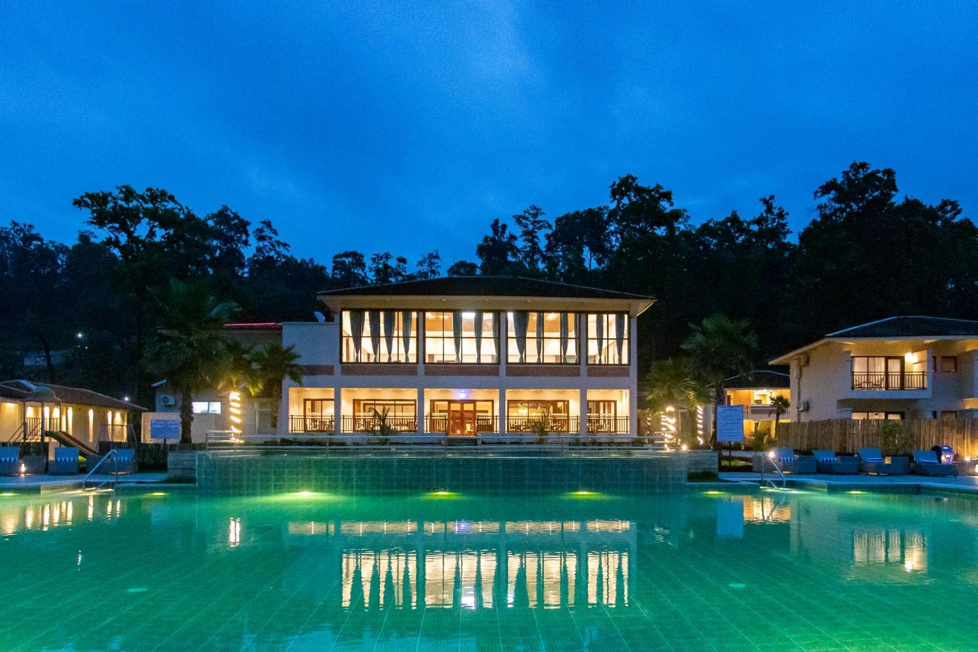 Regenta Resort & Spa By Riverside, จิตวัน ภายนอก รูปภาพ